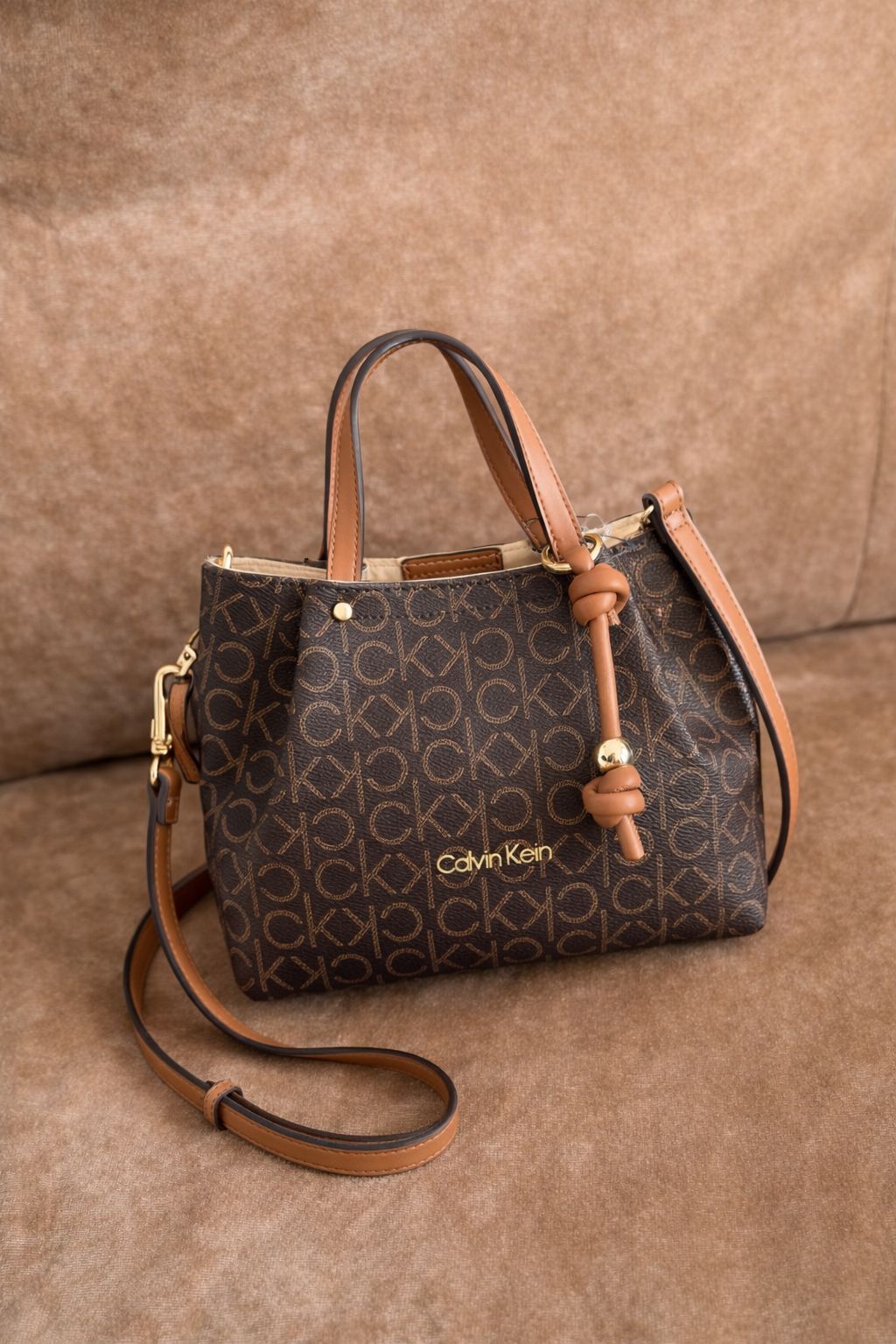 CARTERA CALVIN KLEIN